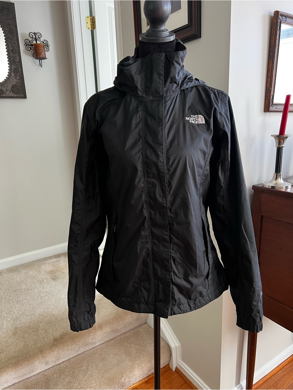 The North Face Resolve HyVent Waterproof Rain Jacket Black S Stow Hood